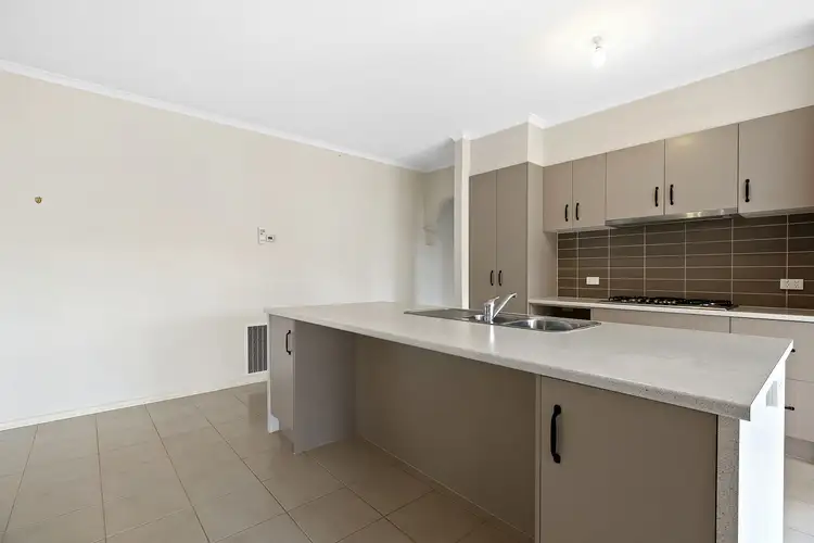 Fourth view of Homely house listing, 8 Mineral Court, Drouin VIC 3818