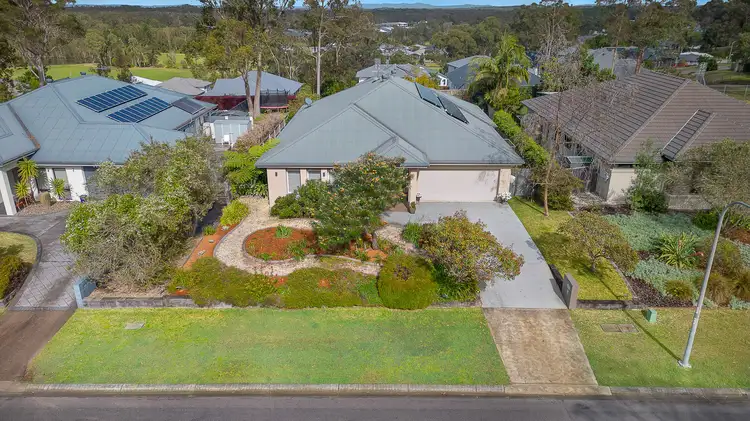 8 Oakmont Avenue, Medowie NSW 2318