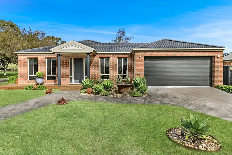 41 Marlesford Crescent, Berwick VIC 3806