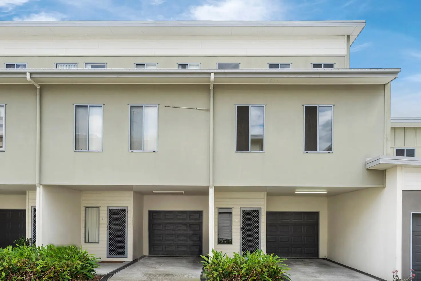 Main view of Homely townhouse listing, 36/1 Cascade Drive, Underwood QLD 4119