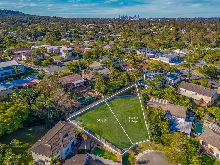 14A Saint Albans Street, Kenmore QLD 4069