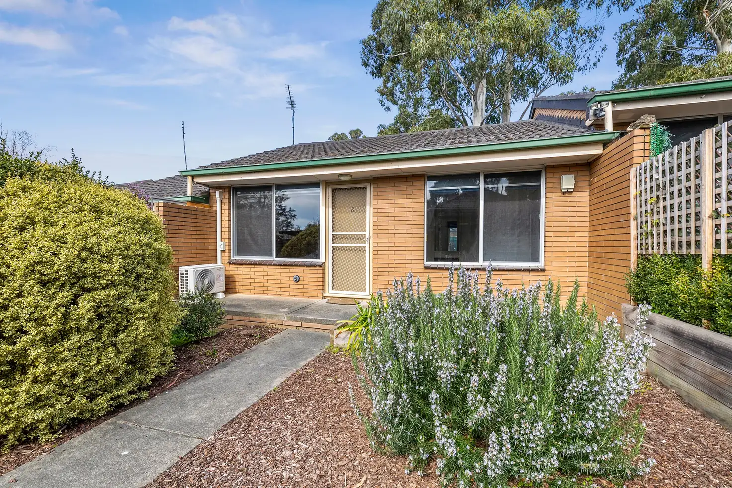 Main view of Homely house listing, 2/15 Hermitage Avenue, Mount Clear VIC 3350