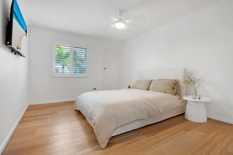 Fifth view of Homely unit listing, 2/198C Hedges Avenue, Mermaid Beach QLD 4218