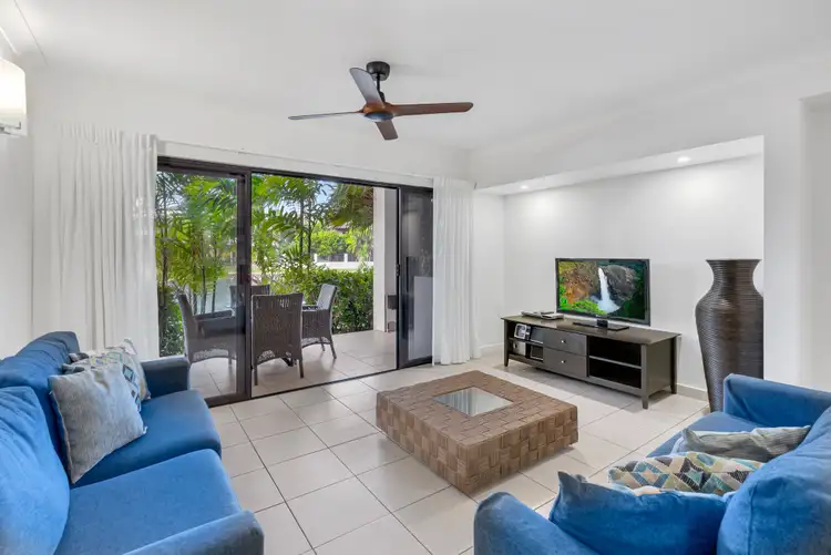 Fifth view of Homely unit listing, 2/2-8 Blue Water Lane, Trinity Beach QLD 4879