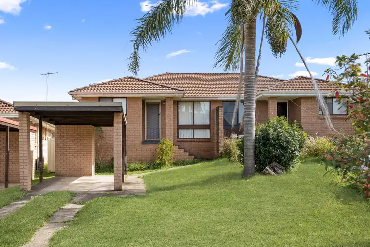 9 Campbell Close, Minto NSW 2566