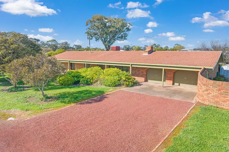30 Baynes Street, Rochester VIC 3561