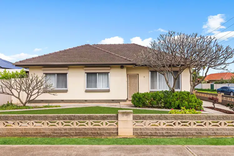 5 Falkirk Avenue, Seaton SA 5023