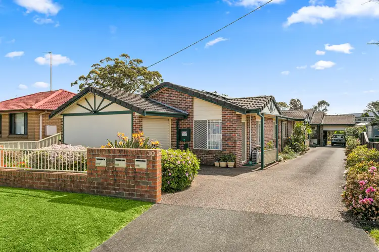 2/30 William Avenue, Warilla NSW 2528
