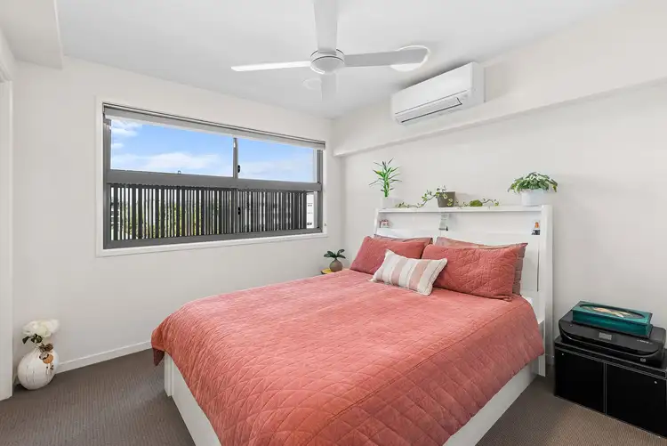 Second view of Homely unit listing, 17/535 Oxley Road, Sherwood QLD 4075
