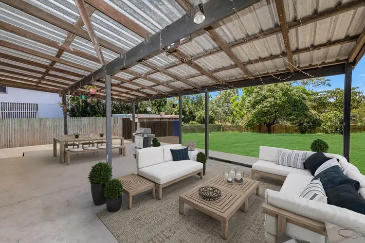 27 Hubert Street, South Townsville QLD 4810