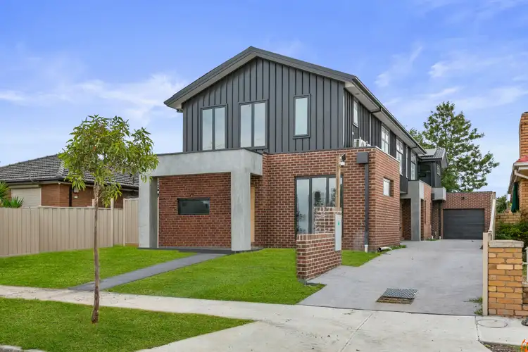 4 Daleglen Street