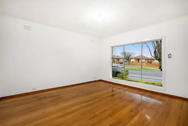 Fifth view of Homely house listing, 394 Edgars Road, Lalor VIC 3075