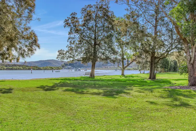 4 Lenora Avenue, Davistown NSW 2251