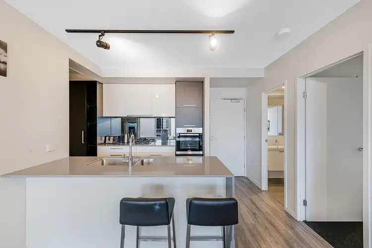 1084/9 Edmonstone Street, South Brisbane QLD 4101
