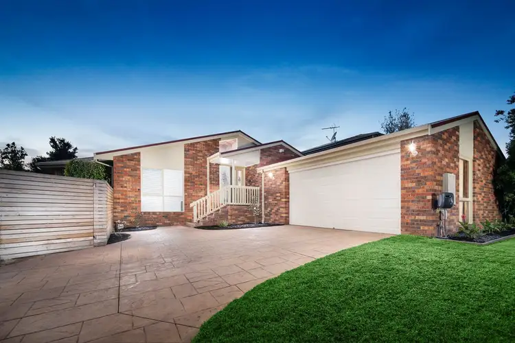 4 Lawncliffe Court, Rowville VIC 3178