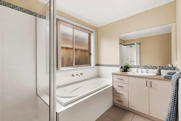 Seventh view of Homely house listing, 14 Pipit Circuit, South Morang VIC 3752