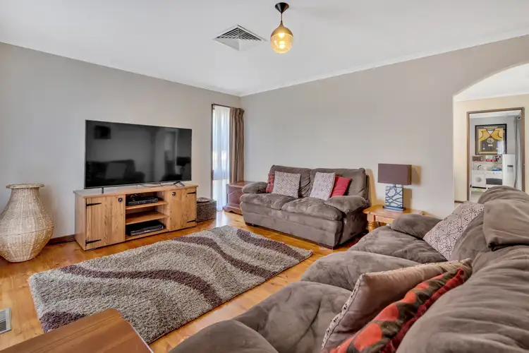 Fourth view of Homely house listing, 2 Bridgewater Road, Craigieburn VIC 3064