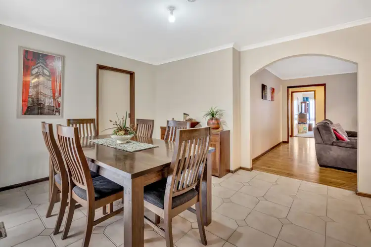 Sixth view of Homely house listing, 2 Bridgewater Road, Craigieburn VIC 3064