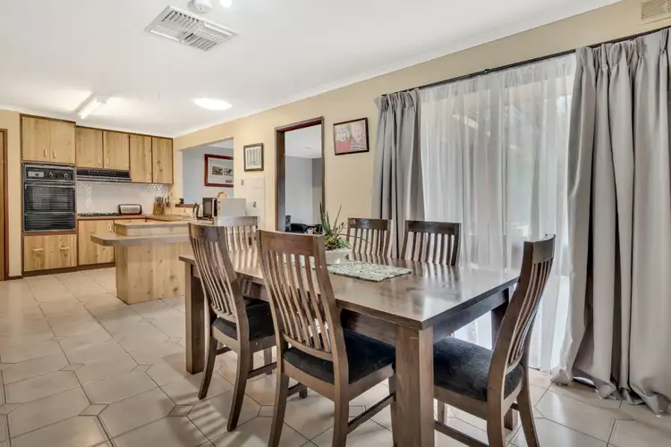 Seventh view of Homely house listing, 2 Bridgewater Road, Craigieburn VIC 3064