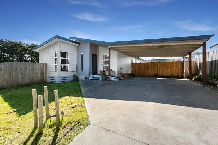 8 Blacksmith Close, Dalyston VIC 3992