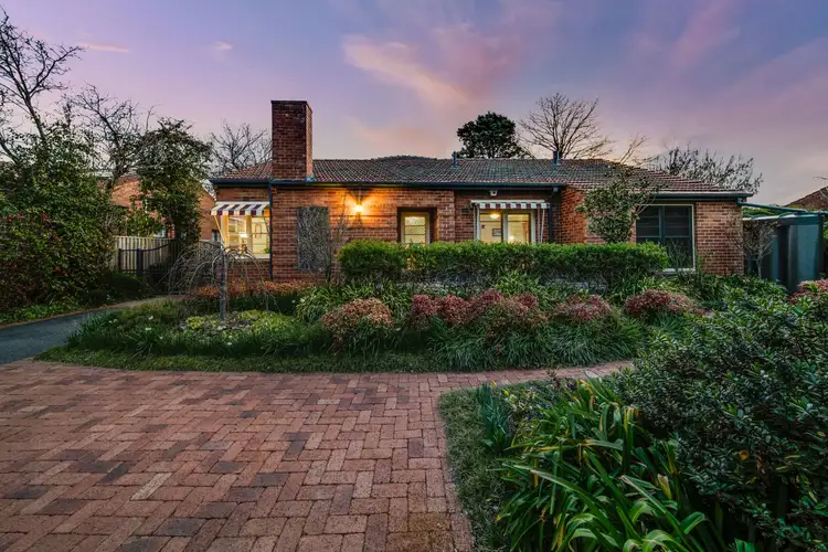 16 Meehan Gardens, Narrabundah ACT 2604