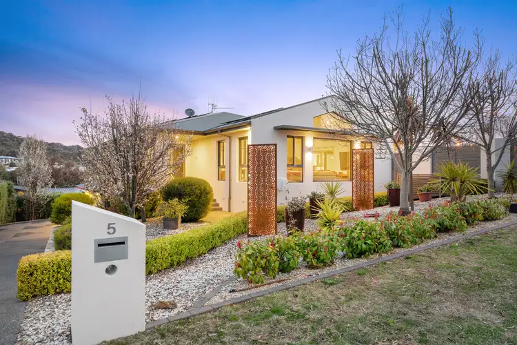 5 Balcombe Street, Jerrabomberra NSW 2619
