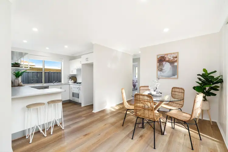 Sixth view of Homely house listing, 5 John Howe Place, Point Clare NSW 2250