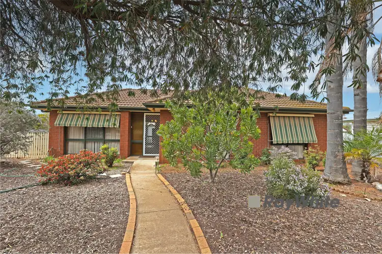 21 Martin Avenue, Ouyen VIC 3490