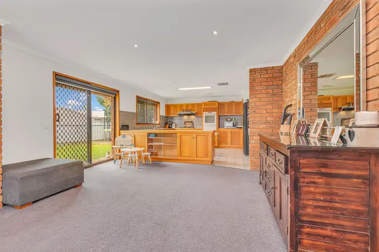 Fifth view of Homely house listing, 18 Lachlan Crescent, Echuca VIC 3564