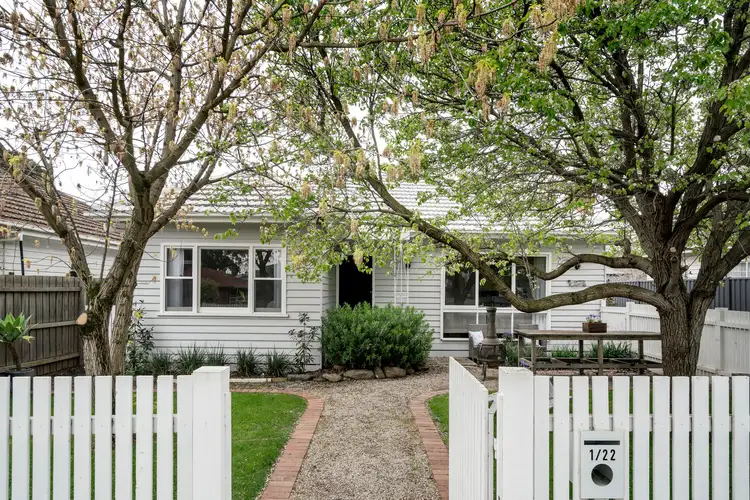 1/22 Almond Avenue, Brooklyn VIC 3012
