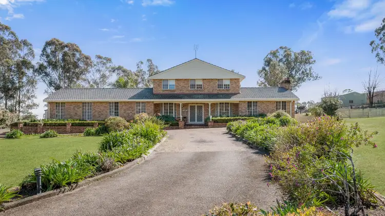 7 Rofe Place, Grasmere NSW 2570