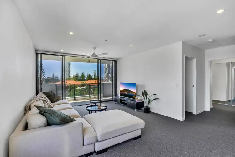 24/2729-2733 Gold Coast Highway, Broadbeach QLD 4218