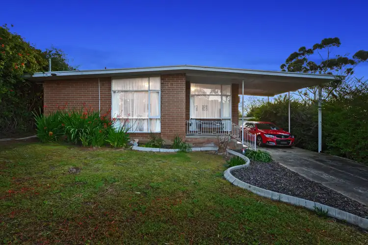 12 Sinclair Crescent, Para Hills SA 5096