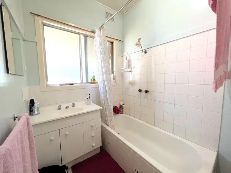 Fifth view of Homely house listing, 1&2/104 Mitchell Street, Parkes NSW 2870