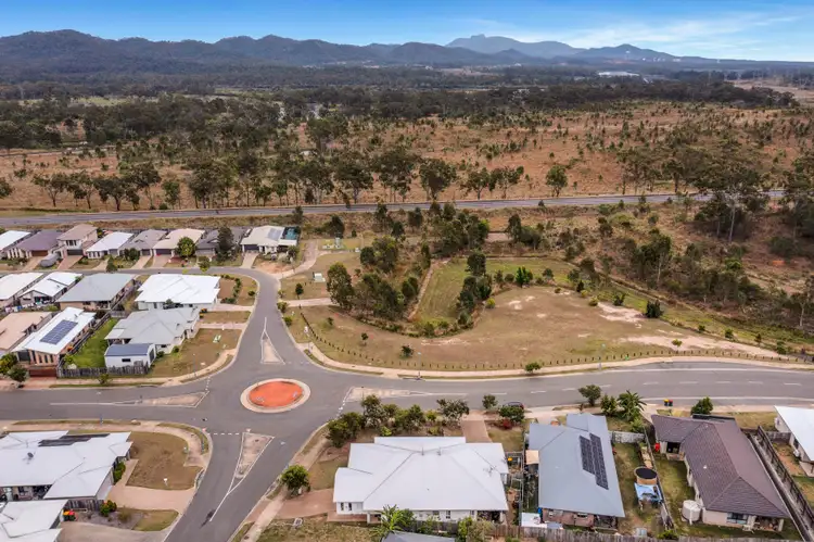 Second view of Homely townhouse listing, 1/32 Seagull Boulevard, Kirkwood QLD 4680
