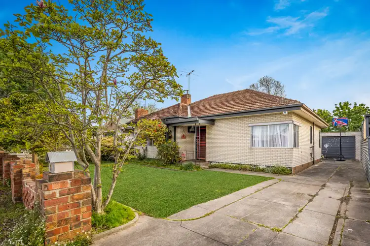 6 Snodgrass Street, Pakenham VIC 3810