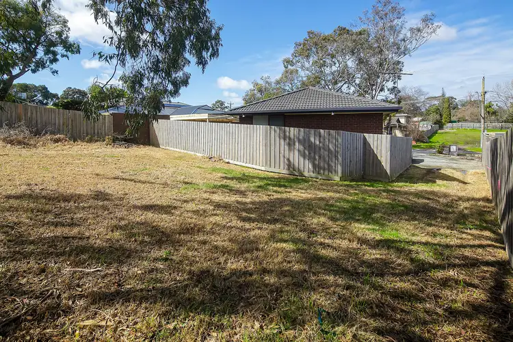 2/11 Cedar Street, Langwarrin VIC 3910