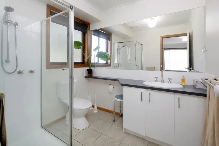 Fifth view of Homely house listing, 1 Birgita Court, Langwarrin VIC 3910