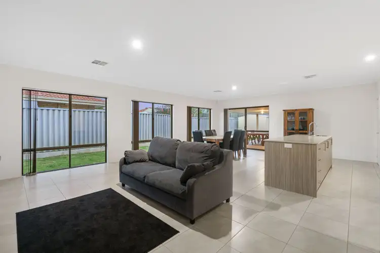 Fifth view of Homely house listing, 6 Pirianda Close, Clarkson WA 6030