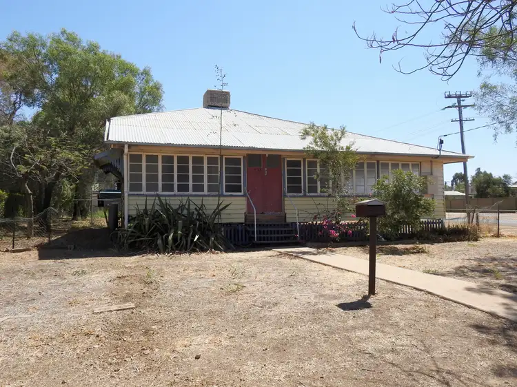 42 Wompoo Road, Longreach QLD 4730