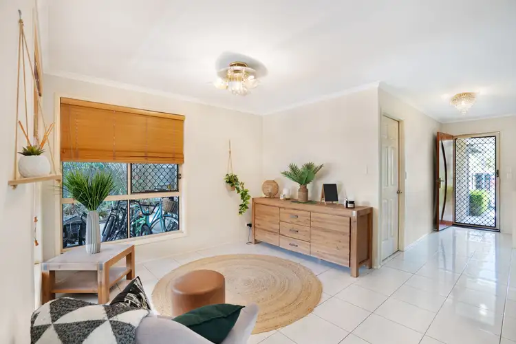 13 Smout Court, Sandstone Point QLD 4511