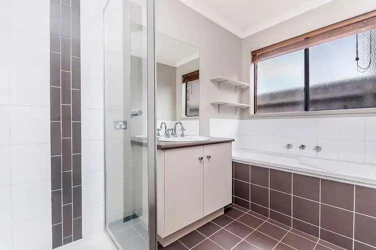 Fifth view of Homely house listing, 27 Adriana Crescent, Warrnambool VIC 3280