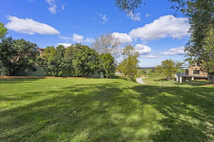 30a Dalveen Road, Bolwarra Heights NSW 2320