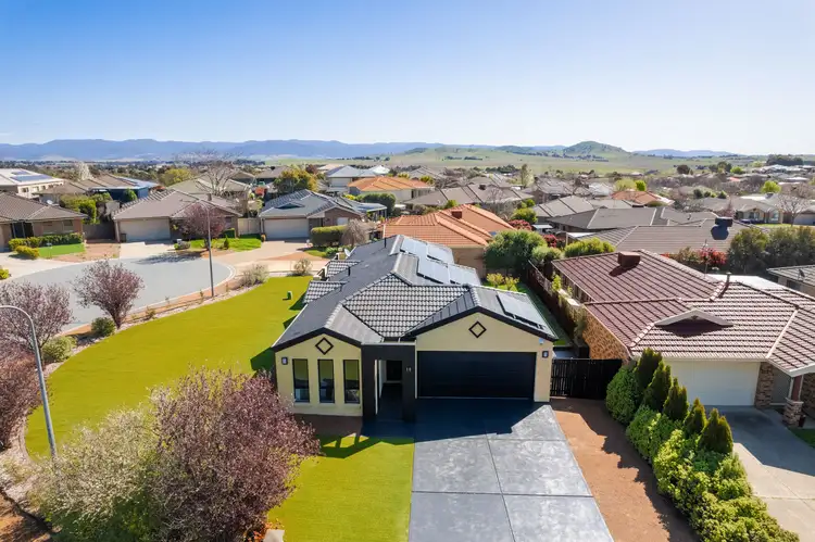 10 Splayd Close, Dunlop ACT 2615