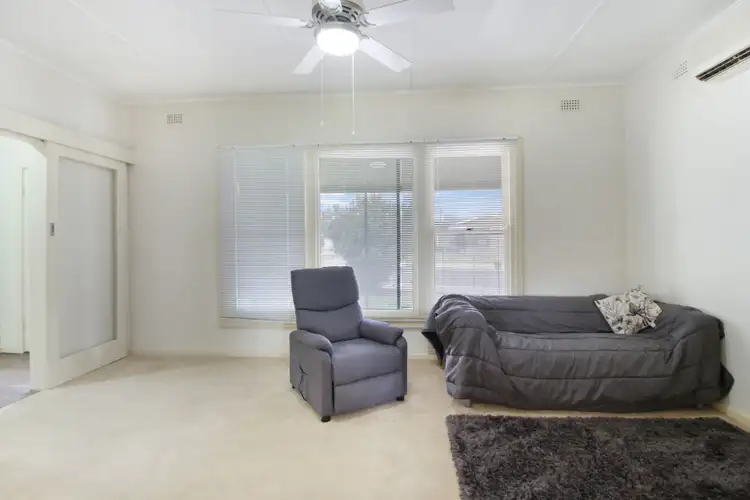 Fifth view of Homely house listing, 2 Kurrajong Avenue, Renmark SA 5341