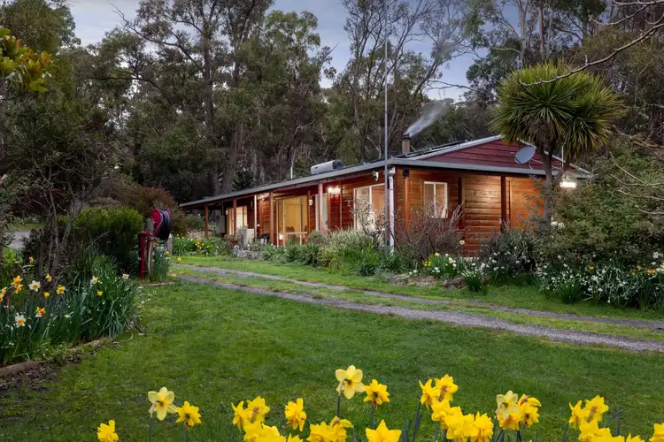 2 Woodlea Court, Woodend VIC 3442