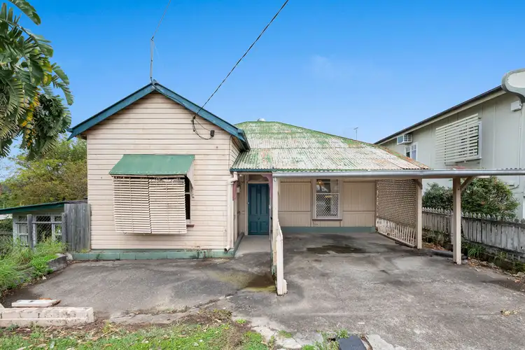 4 Macgregor Terrace, Bardon QLD 4065