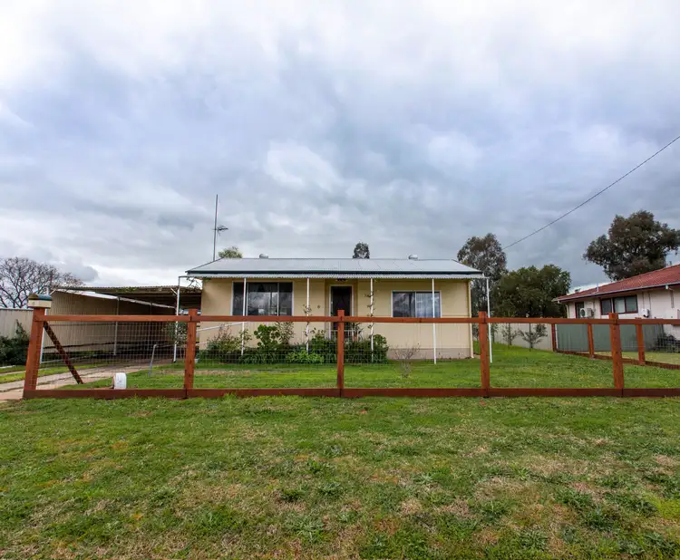 6 Logan Street