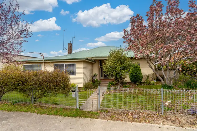 36 Water Street, Blayney NSW 2799