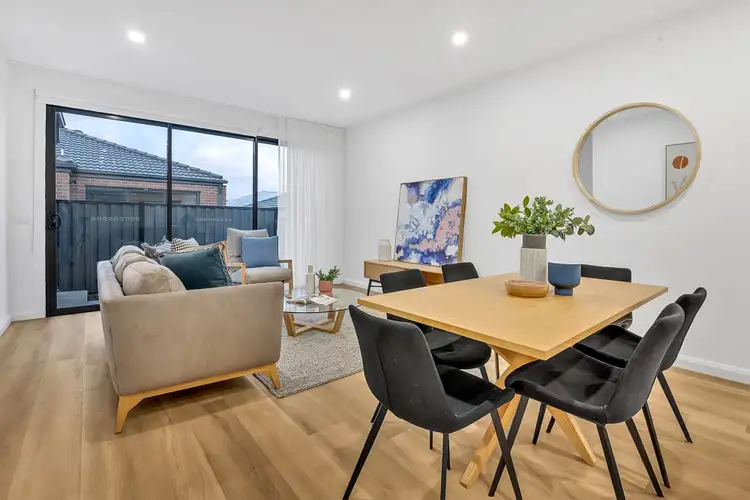 Fifth view of Homely house listing, 4 Scaevola Road, Craigieburn VIC 3064